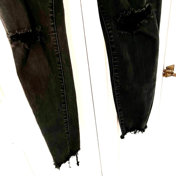 AE Next Level Stretch Distressed Black Jeans - Picture 2 of 4